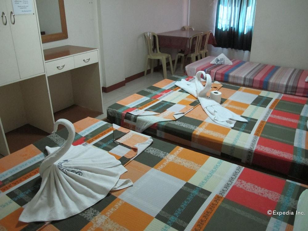 Sea Jewel Beach Resort Puerto Galera Eksteriør bilde