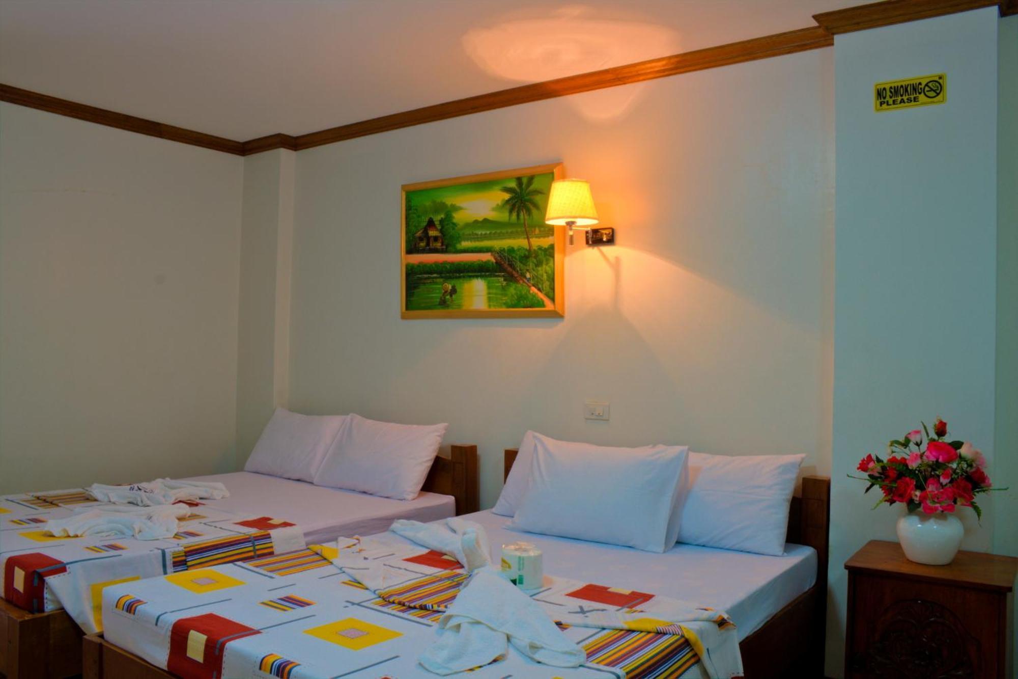 Sea Jewel Beach Resort Puerto Galera Eksteriør bilde